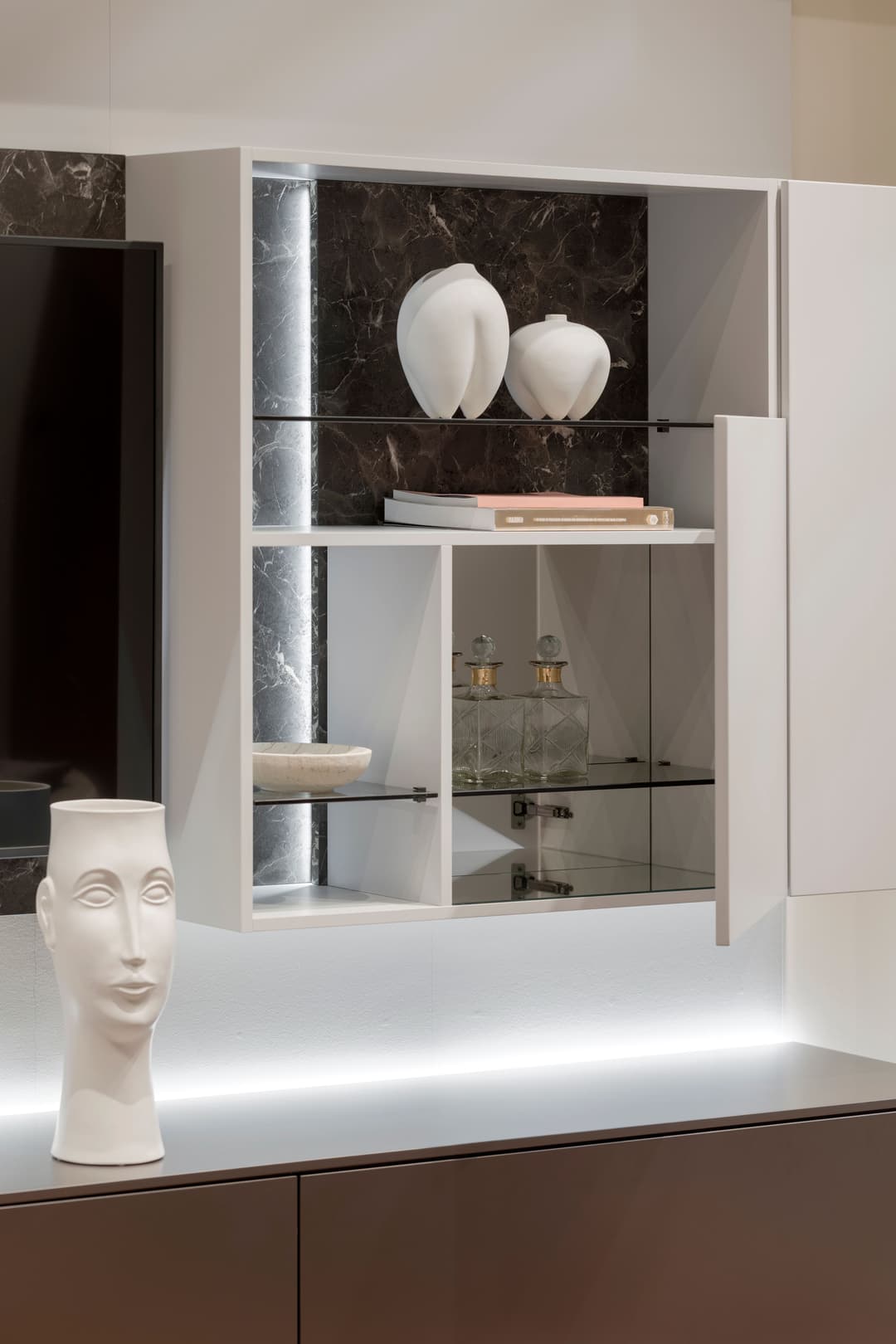 Custom Closets in Los Angeles: Maximize Space and Style  